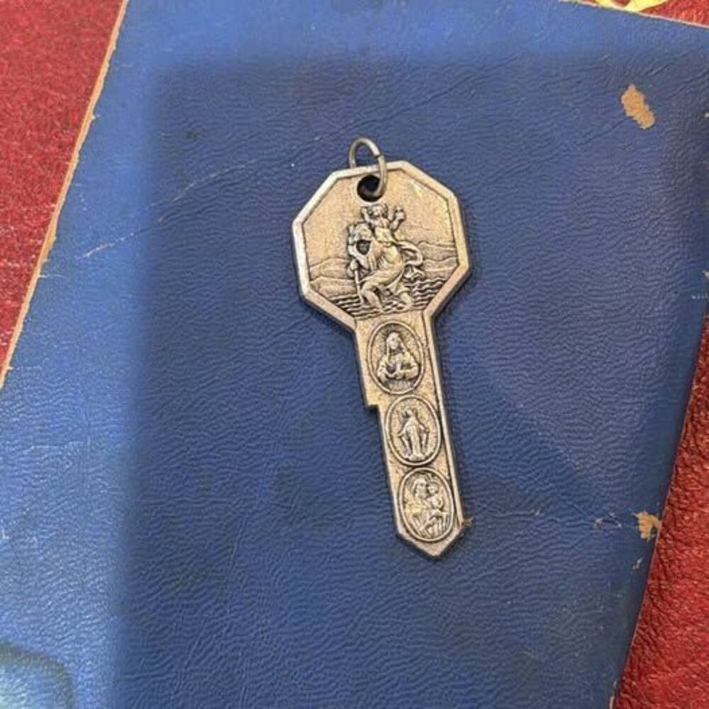 Vintage Saint Anthony Religious Key Medal